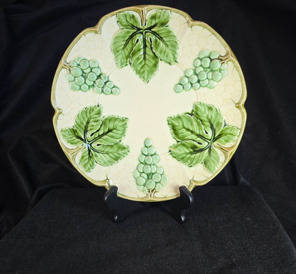 Vintage Majolica Green Grapes and leaves 1920-1933's Czechoslovakia #830 10 1/4”